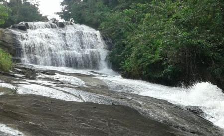 Cachoeira Barra Azul